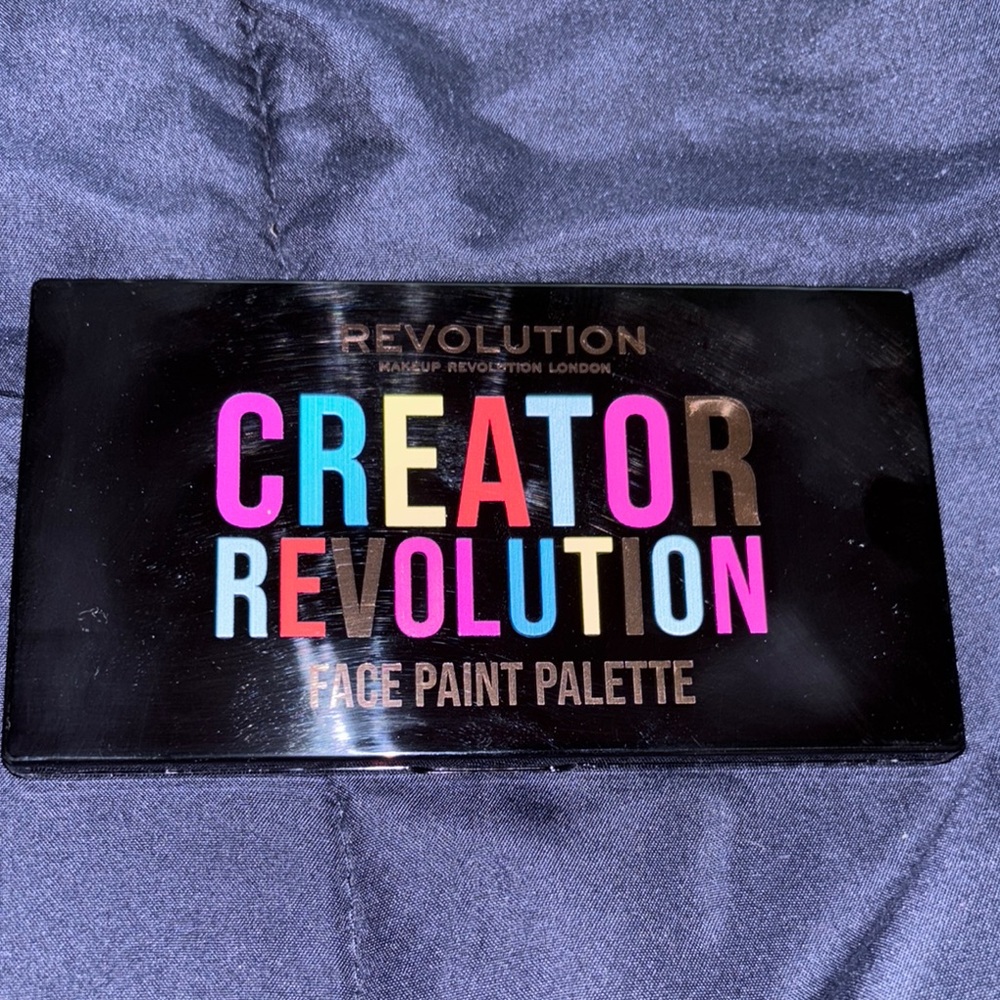 Revolution Creator Colorful Face Paint Palette